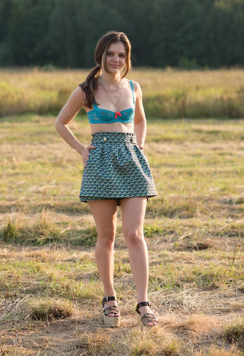 Юла, 24 года, 0 размер груди